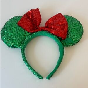 Very Merry Christmas Disney Party Mouse Ears Sequin Red and Green.